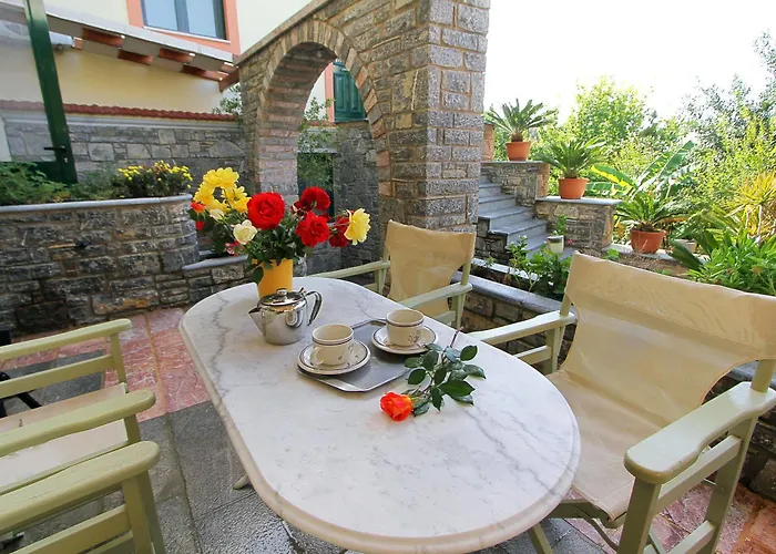 Cozy Residences In The Center Of Volissos Village - Lydia Lithos-
