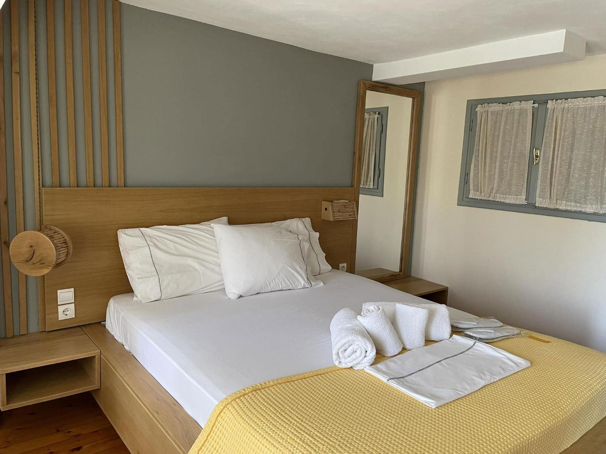 Cozy Residences In The Center Of Village - Lydia Lithos- * Volissos